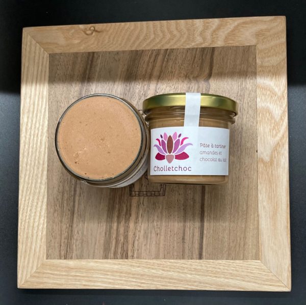 Pâte à tartiner aux amandes et au chocolat lait